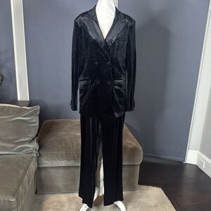 Women’s Black Velvet Double Breasted 2 Piece Pantsuit Size M NWOT